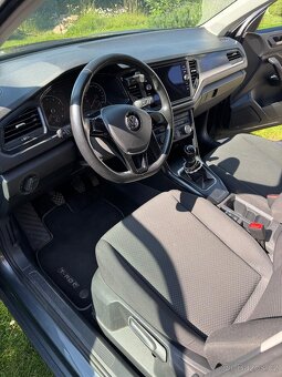 Volkswagen T-Roc - 8