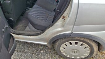 Opel Corsa C 1,4 66 kw - 8