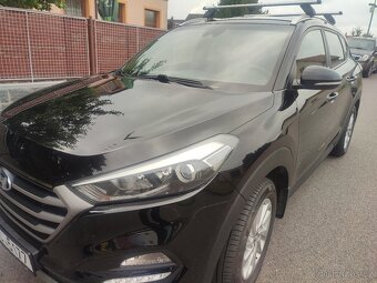 Osobní auto SUV Hyundai Tucson - 8