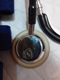 Retro lékařská brašna se stetoskopem a tlakoměrem - 8