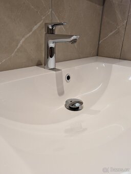Umyvadlo se skříňkou včetně baterie - 8
