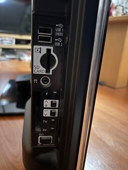 Panasonic Viera 3D TX-P50UT50E - 8