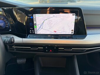 Volkswagen Golf 8 1,5 eTSi Variant hybrid/benzin 98tkm - 8