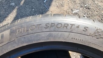 Letní pneu 275/40/19 Michelin - 8