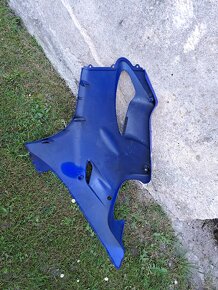 Honda cbr 600 f4i Bocni práva kapota - 8