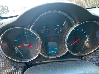 CHevrolet Cruze 1,8 - 8