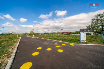 Prodej pozemku k bydlení, 889 m², Račice - 8