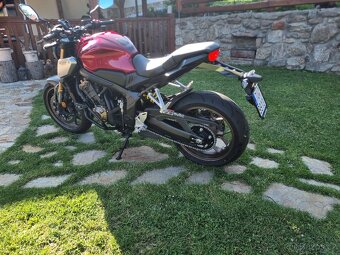 Honda CB650R - 8