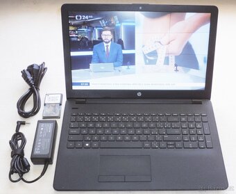 HP 15- rb014nc . 8GB DDR4 . Radeon R2 . SSD . Win11 - 8