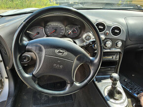 Hyundai Coupe 2,0 16V 2003, 101kW - jen dily - 8