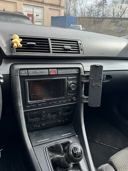 Audi A4 B7 2.0 TDI díly - 8