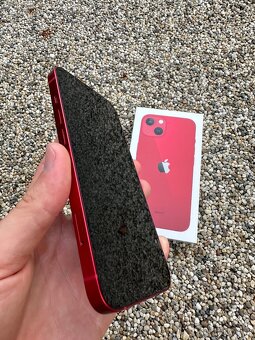 iPhone 13 - baterie 100% - 8