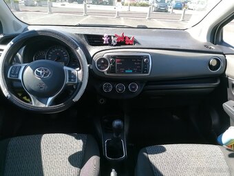 Toyota yaris 1.3 vvti - 8