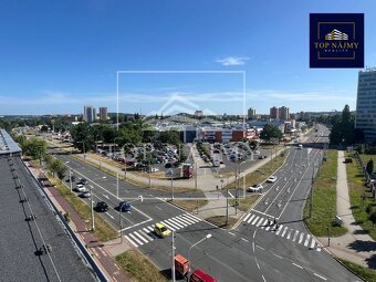 Pronájem kanceláře – 15 m2, ul. Novinářská, Ostrava - 8