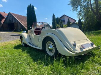 1950 Singer Nine Roadster- 1938 Singer Bantam Saloon 4 door - 8