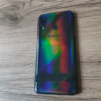 Samsung Galaxy A40- 5.9"Super Amoled/ 4GB/64GB, Dual sim - 8