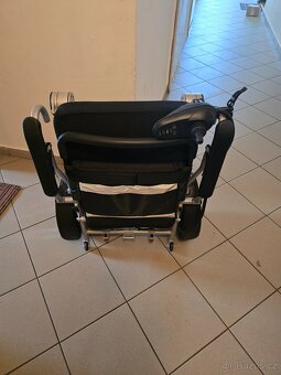 Prodám levně skládací elektrický invalidní vozík - 8