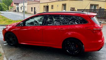 Ford Focus Combi edice Red & Black - 8