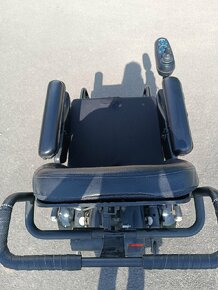 Elektrický invalidní vozík, polohovatelný - 8