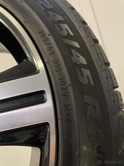 Orig Mercedes E W213 all terrain r19 245/45/19 95% - 8