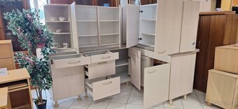 Bytelná kuchyňská linka včetně dřezu a baterie - 8