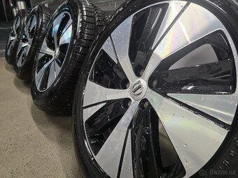 Zimní alu kola Volvo CX40 R18 - 8