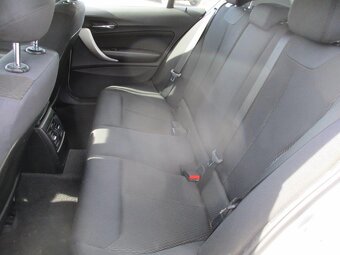 BMW 116d JOY 85kw Automat GPS 04/2014 - 8