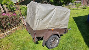 Přívěsný vozík po servisu - 2x plachta + klíny - 8