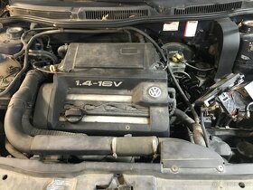 Volkswagen Golf IV 1.4i a Volkswagen Golf IV 1.6i - 8