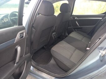 PEUGEOT 407 2.0i - 8