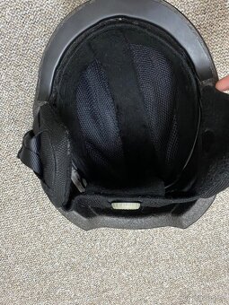 Lyžařská helma - 8