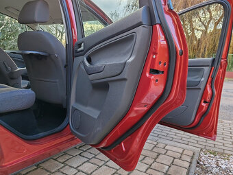 benzínový Ford C-MAX STYLE 1.6 74kW-101Ps poctivých 158000km - 8