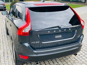 Volvo XC60 2.4 D5 4x4 151KW MANUÁL 1.MAJITEL NAVI SERVISKA - 8