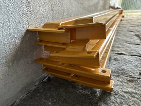 Masivní kovový regál například na kola / pneumatiky - 8