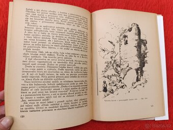 PRVNÍ LAVICE CHLOUBA PANÍ UČITELKY - 8