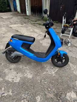 Pronájem elektroskútru - NIU - 600 Kč/den, 1500 Kč/vík - 8