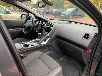 Peugeot 308 - 8