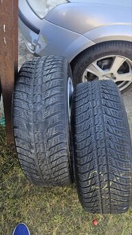 Zimní kola Nokian 235/60/R18 - 8