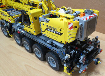 LEGO 42009 Mobilní jeřáb MK II - 8