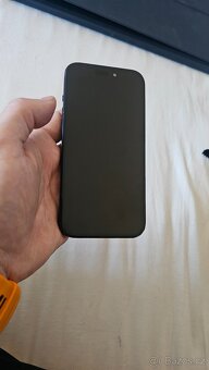 Apple Iphone 15 - 128GB - 8