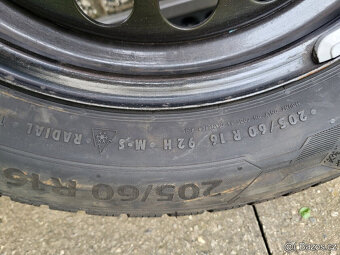 Barum Polaris 5- 205/60 R16- 4x 8.5mm- zimní- TOP stav - 8