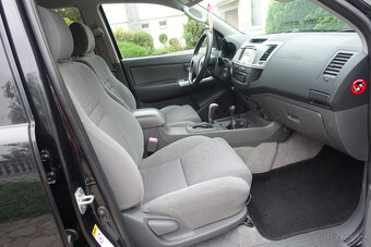 Toyota Hilux DC 3.0 I D-4D pick up A/T, 126kW, 4d. - 8