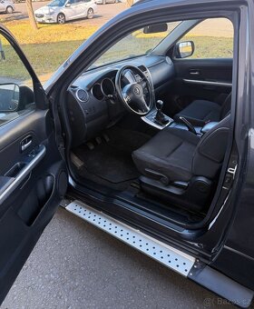 Suzuki Grand Vitara 2,4i 4x4 benzín 122kw - 8
