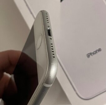 iPhone 8 - 8