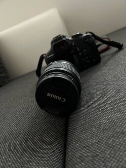 Canon EOS 2000D - 8