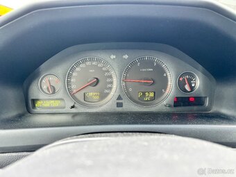 Volvo V70 2.4D 120kw AUTOMAT - 8