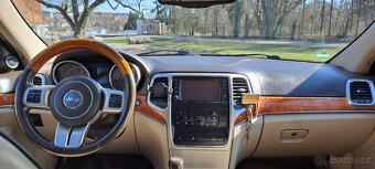 Jeep Grand Cherokee 3.0 - 8