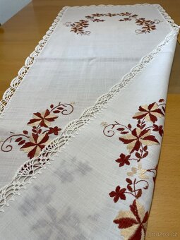 Ubrusy vyšívané - 8
