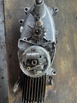 Jawa 550/555 motor - 8