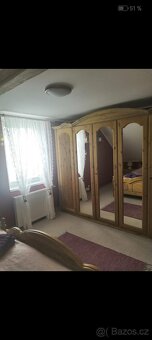 Dřevěná masivní ložnice - 8